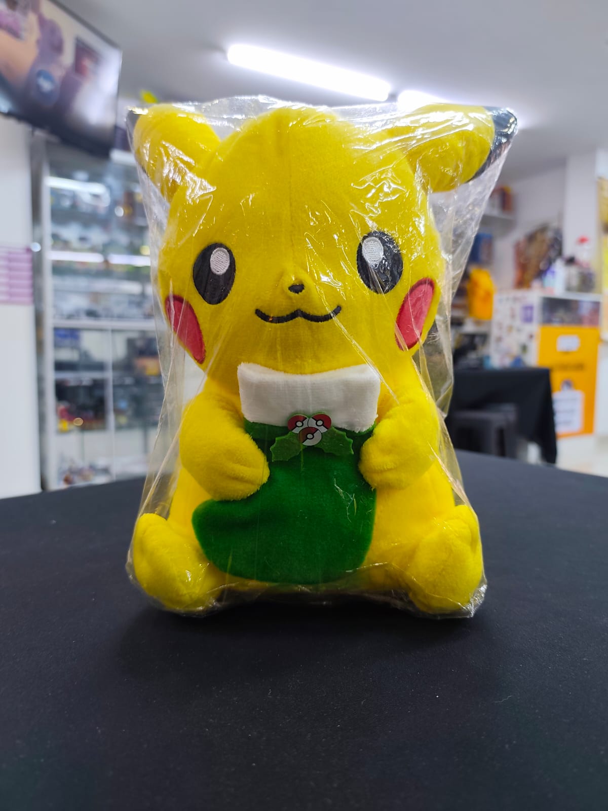 Peluche Pikachu Navideño